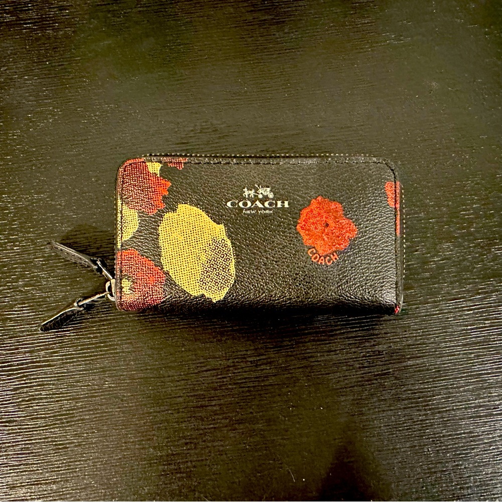 Coach Doiuble Zip Card Case
